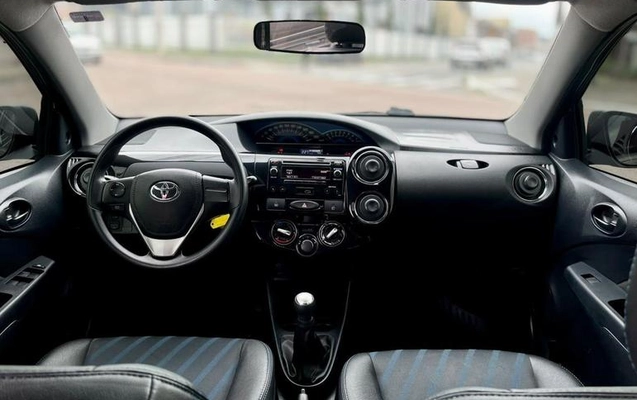 imagem-https://www.socarrao.com.br/sc-vehicle-images-prod/3886516/1789588236201-8475411_6_B_a1fdb53c10.jpeg