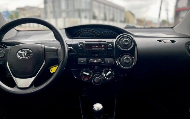 imagem-https://www.socarrao.com.br/sc-vehicle-images-prod/3886516/1789588236202-8475411_6_B_e1559e61e7.jpeg