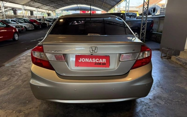 imagem-https://www.socarrao.com.br/sc-vehicle-images-prod/3886562/1789588777280-8483895_10_B_2ddddd0442.jpeg