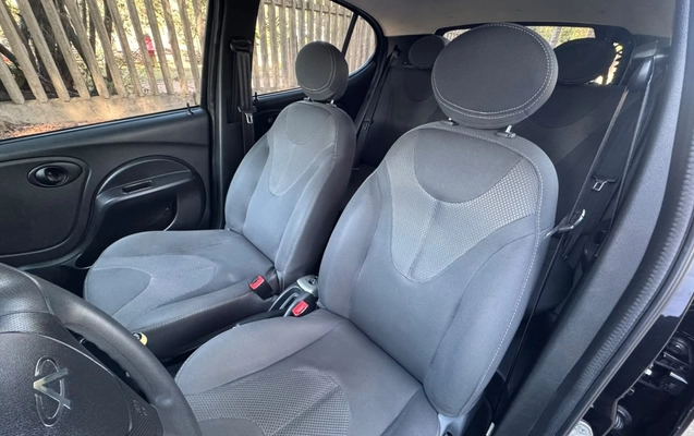 imagem-https://www.socarrao.com.br/sc-vehicle-images-prod/3886718/1789588588310-V2hhdHNBcHAgSW1hZ2UgMjAyNi0wOS0xNiBhdCAxNi4xOC4zOSAoMSkuanBlZw.jpeg