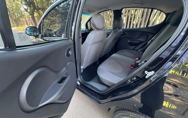 imagem-https://www.socarrao.com.br/sc-vehicle-images-prod/3886718/1789588589563-V2hhdHNBcHAgSW1hZ2UgMjAyNi0wOS0xNiBhdCAxNi4xOC40MCAoMikuanBlZw.jpeg
