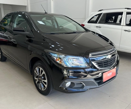Chevrolet Onix 2016 Preto — foto 1 de 3