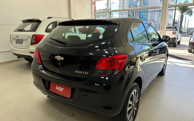 imagem-https://www.socarrao.com.br/sc-vehicle-images-prod/3886934/1789589154977-a3l3ci5qcGVn.jpeg