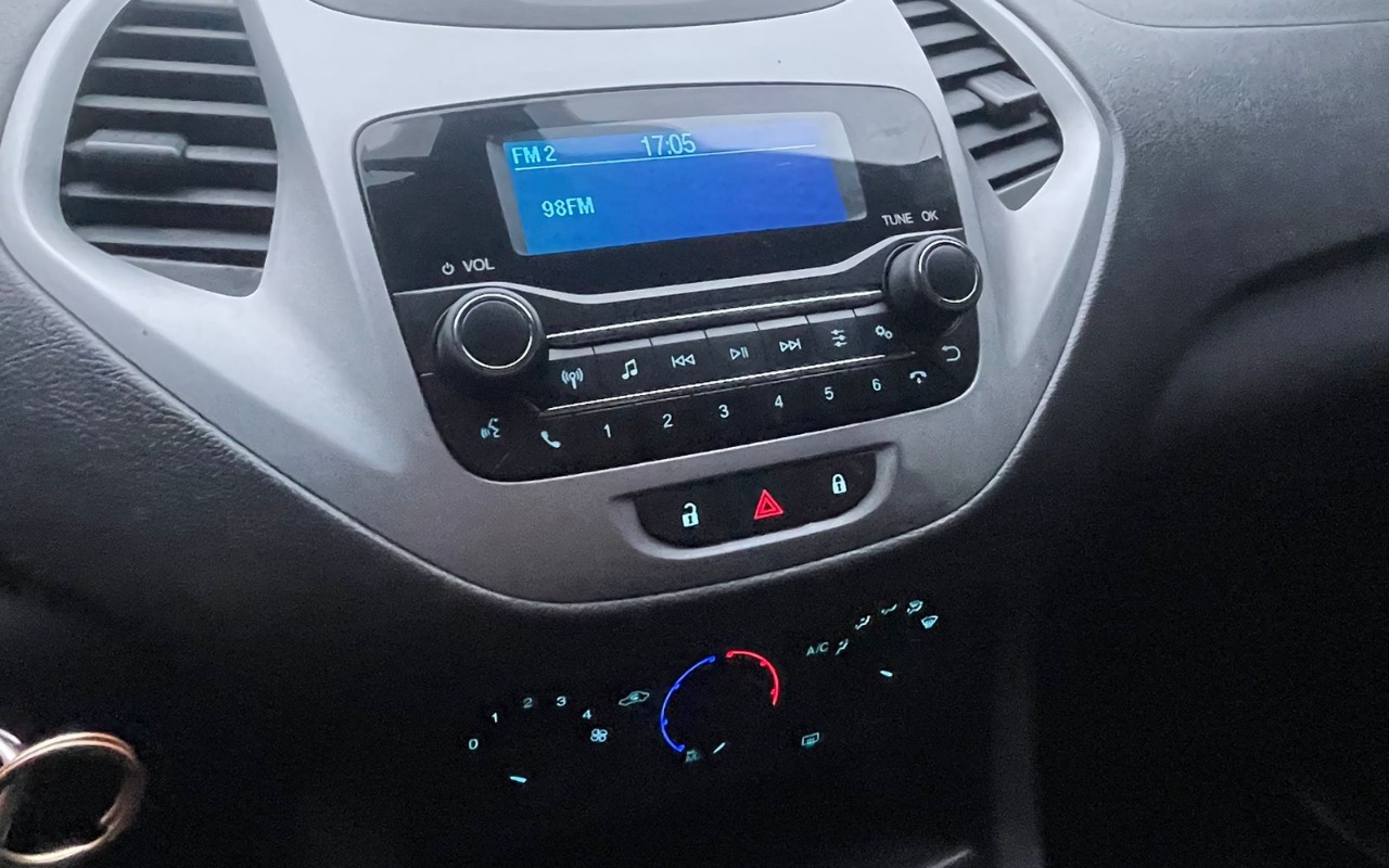 imagem-https://www.socarrao.com.br/sc-vehicle-images-prod/3887008/1789589335144-V2hhdHNBcHAgSW1hZ2UgMjAyNi0wNy0wMiBhdCAyMS4wOS4yNCAoMikuanBlZw.jpeg