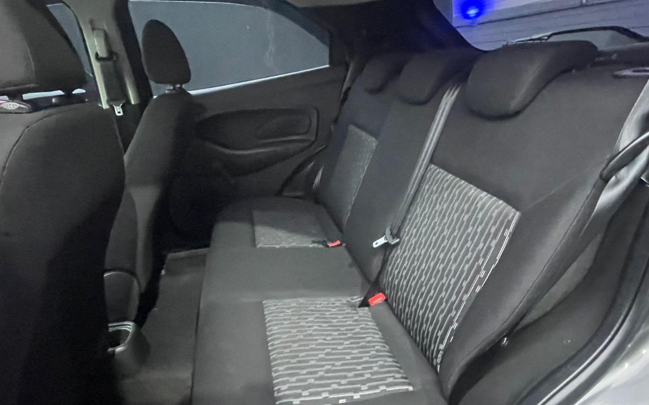 imagem-https://www.socarrao.com.br/sc-vehicle-images-prod/3887008/1789589335505-V2hhdHNBcHAgSW1hZ2UgMjAyNi0wNy0wMiBhdCAyMS4wOS4yMy5qcGVn.jpeg