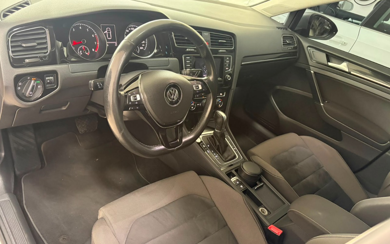 imagem-https://www.socarrao.com.br/sc-vehicle-images-prod/3887120/1789589498386-eWV0aC5qcGVn.jpeg