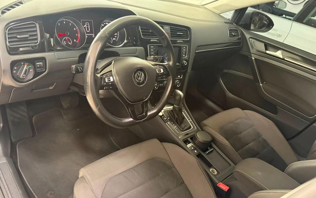 imagem-https://www.socarrao.com.br/sc-vehicle-images-prod/3887120/1789589498386-eWV0aC5qcGVn.jpeg