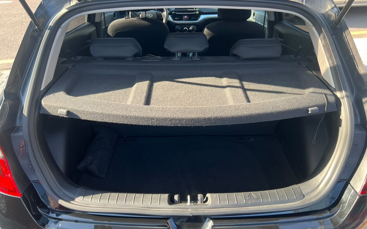 imagem-https://www.socarrao.com.br/sc-vehicle-images-prod/3887167/1789589576822-V2hhdHNBcHAgSW1hZ2UgMjAyNi0wOS0xNiBhdCAxNi40NS4zN3MuanBlZw.jpeg