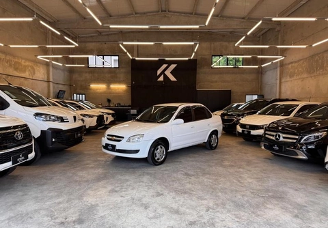 Chevrolet Classic 2015 Branco — foto 1 de 3