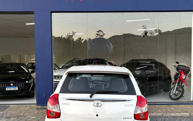 imagem-https://www.socarrao.com.br/sc-vehicle-images-prod/3887363/1789590230446-4666770b3a2e41e9af8b0f1e16f6ef05_1789589762806.jpg