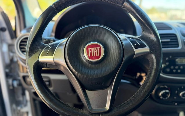 imagem-https://www.socarrao.com.br/sc-vehicle-images-prod/3887511/1789590410519-5708a034-22b1-4b79-984c-103cc372c8a0.jpg