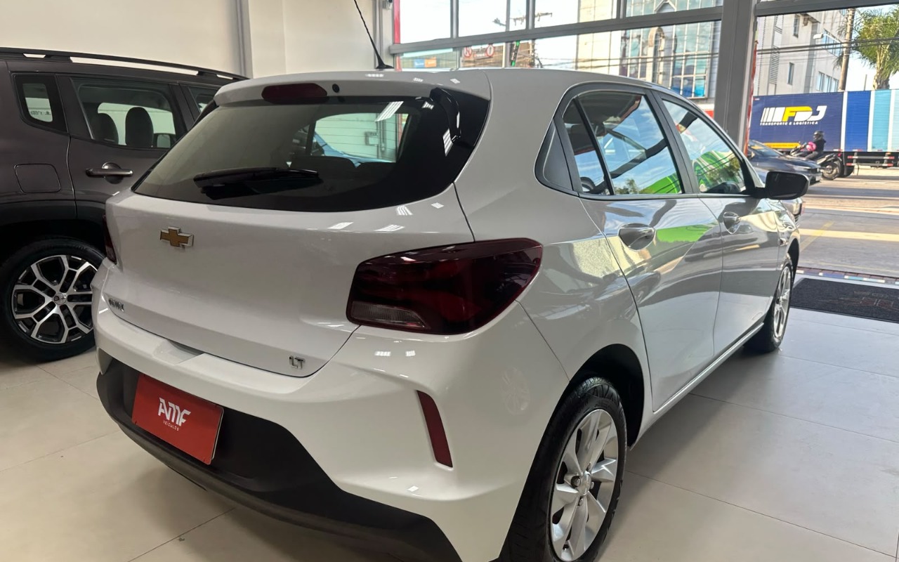 imagem-https://www.socarrao.com.br/sc-vehicle-images-prod/3887586/1789590489482-anQuanBlZw.jpeg