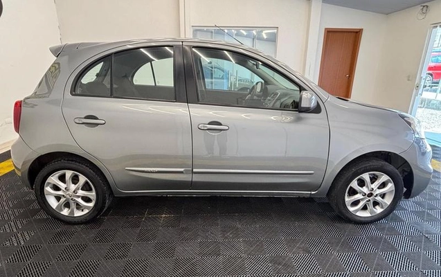 imagem-https://www.socarrao.com.br/sc-vehicle-images-prod/3887701/1789590695970-8416263_4_B_a06cc80cd8.jpeg
