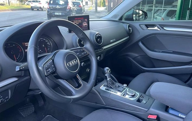 imagem-https://www.socarrao.com.br/sc-vehicle-images-prod/3887717/1789590744695-8484122_15_B_2fab985cc6.jpeg