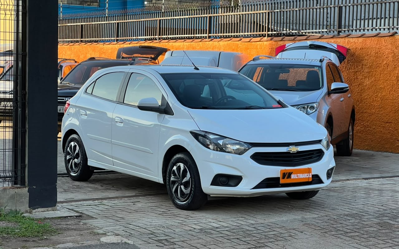 imagem-https://www.socarrao.com.br/sc-vehicle-images-prod/3887722/1789590963155-V2hhdHNBcHAgSW1hZ2UgMjAyNi0wOS0xNiBhdCAxNy4wNC40OS5qcGVn.jpeg