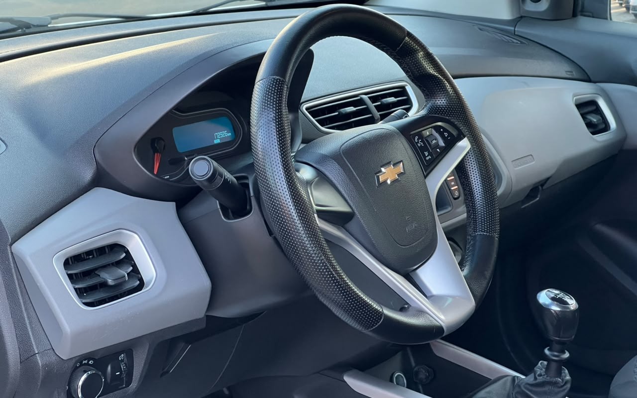 imagem-https://www.socarrao.com.br/sc-vehicle-images-prod/3887722/1789590963343-V2hhdHNBcHAgSW1hZ2UgMjAyNi0wOS0xNiBhdCAxNy4wNC41MSAoMikuanBlZw.jpeg