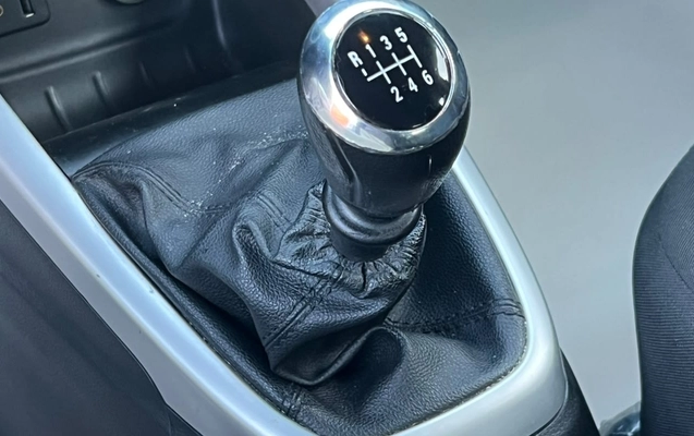 imagem-https://www.socarrao.com.br/sc-vehicle-images-prod/3887722/1789590963968-V2hhdHNBcHAgSW1hZ2UgMjAyNi0wOS0xNiBhdCAxNy4wNC41MCAoMSkuanBlZw.jpeg