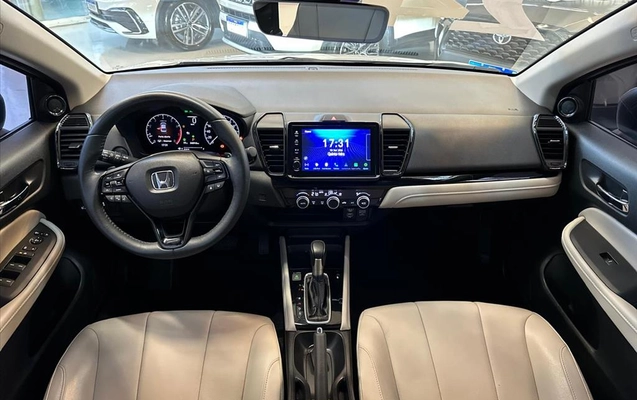 imagem-https://www.socarrao.com.br/sc-vehicle-images-prod/3887725/1789591013672-6ca89e82-623b-4e56-b7f2-30b0f8bea64920260916141502.jpeg