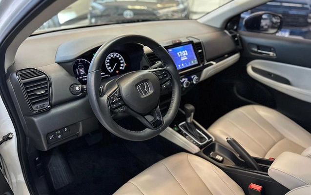 imagem-https://www.socarrao.com.br/sc-vehicle-images-prod/3887725/1789591013672-8631d9be-ac8f-41c4-aef9-55c6e00a750a20260916141504.jpeg