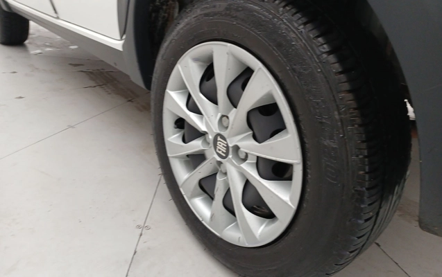 imagem-https://www.socarrao.com.br/sc-vehicle-images-prod/3887726/1789591027505-13.jpg