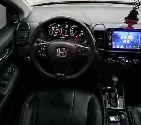 imagem-https://www.socarrao.com.br/sc-vehicle-images-prod/3887728/1790874525160-8483599_9_B_61550cc9fd.jpeg