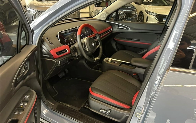 imagem-https://www.socarrao.com.br/sc-vehicle-images-prod/3887743/1789591067984-78631532-3cf9-46bc-8076-7808c5c4806820260916142157.jpeg