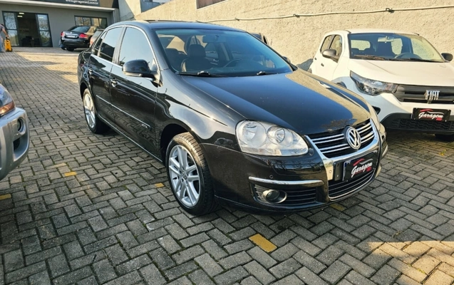 imagem-https://www.socarrao.com.br/sc-vehicle-images-prod/3887778/1789591158125-UvHJ0QNdDhXARAoD83cg8QMleUzOaYfq.jpg
