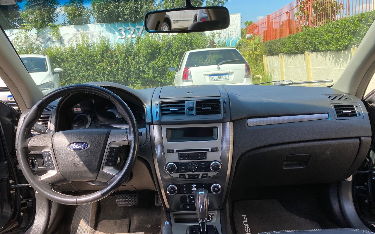 imagem-https://www.socarrao.com.br/sc-vehicle-images-prod/3887933/1789591841693-SU1HXzEyOTguanBlZw.jpeg