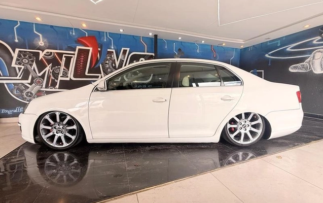 imagem-https://www.socarrao.com.br/sc-vehicle-images-prod/3887949/1789591991566-8467731_3_B_913bc6fbd8.jpeg