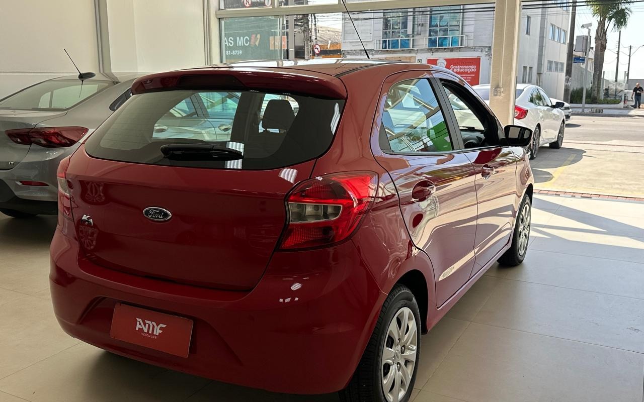 imagem-https://www.socarrao.com.br/sc-vehicle-images-prod/3888003/1789591483386-MzRydGcuanBlZw.jpeg