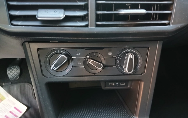 imagem-https://www.socarrao.com.br/sc-vehicle-images-prod/3888008/1789591495319-MTc4OTU5MTA0MTIxMDE3MzQwNTU5MjQ3MTM1NjI0ODEuanBn.jpg
