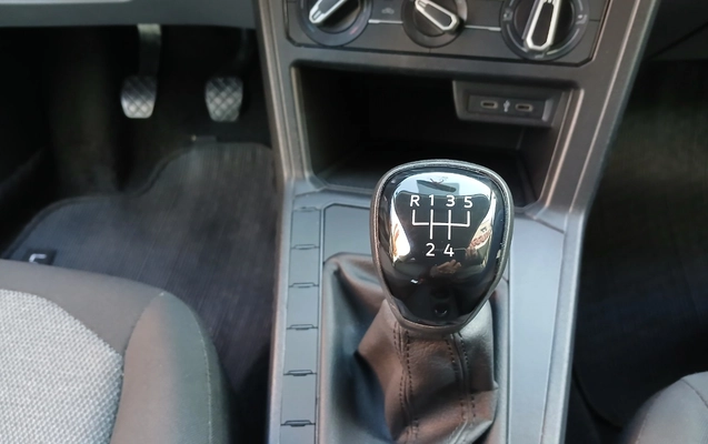 imagem-https://www.socarrao.com.br/sc-vehicle-images-prod/3888008/1789591496204-MTc4OTU5MTE5MTI1Mzg3MTIxODQ0OTgzODg5OTAxNjQuanBn.jpg