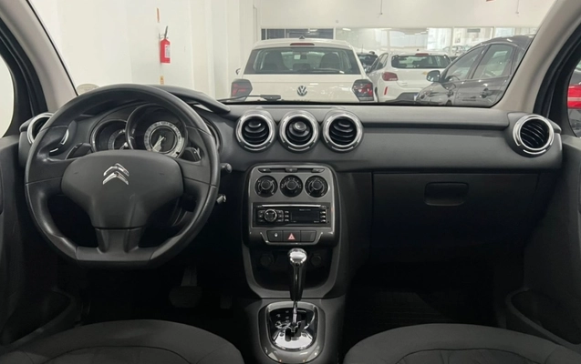imagem-https://www.socarrao.com.br/sc-vehicle-images-prod/3888053/1789771104318-P2QtlrZe1Qq9OT6tPe7YqHtHWzBBxNcn.jpg