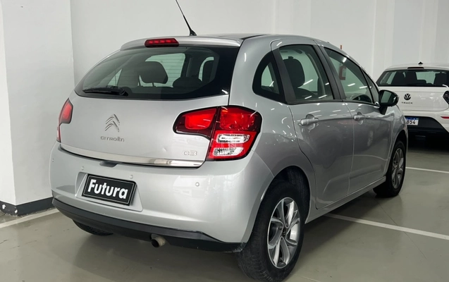 imagem-https://www.socarrao.com.br/sc-vehicle-images-prod/3888053/1789771104329-dFohsY8vq3IfHwI3Apn10VRu83ta8h7W.jpg
