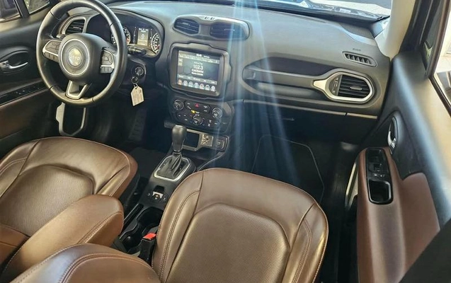 imagem-https://www.socarrao.com.br/sc-vehicle-images-prod/3888107/1789591799506-8445801_13_B_96984871f8.jpeg
