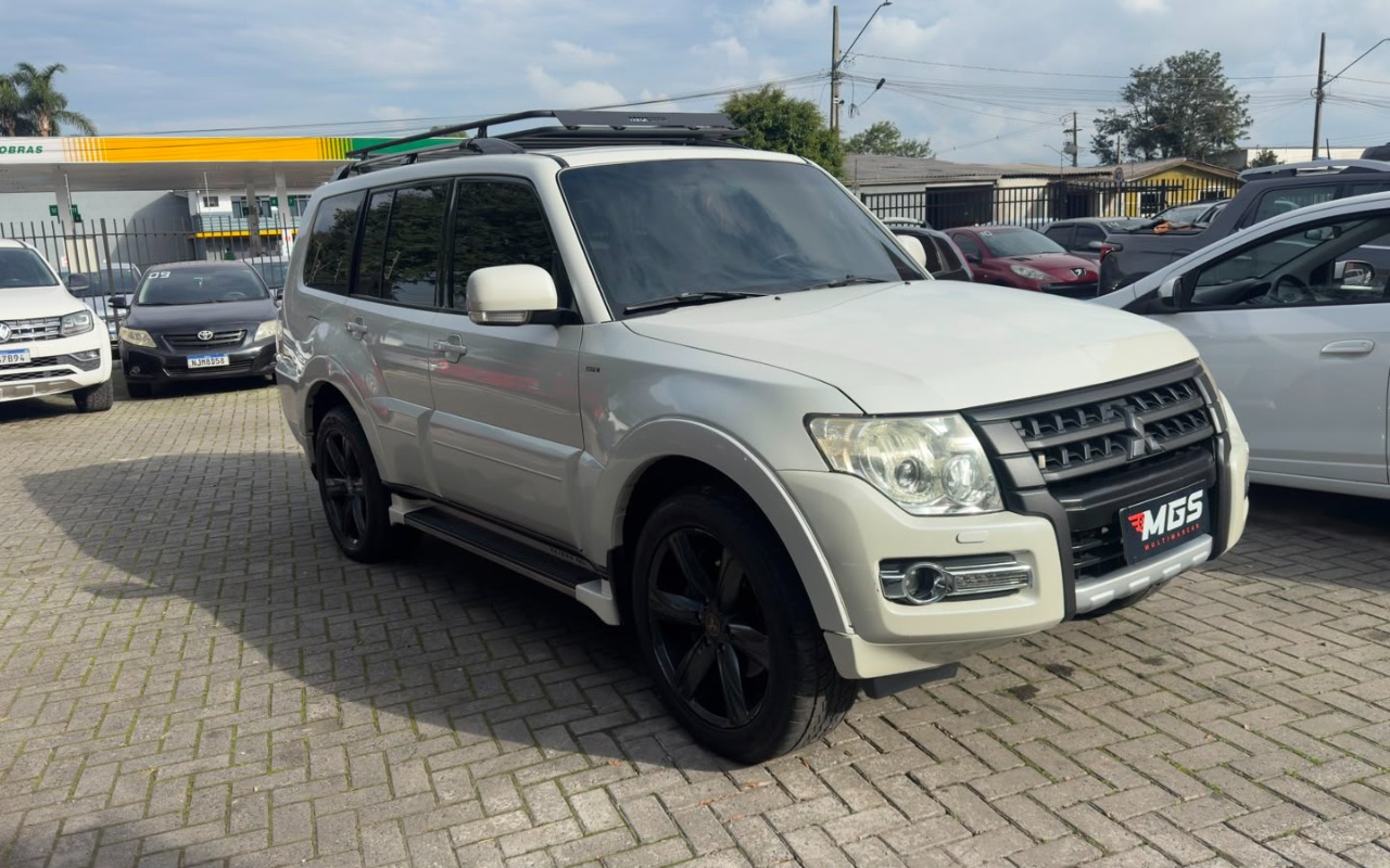 Mitsubishi Pajero Full 2013 Branco — foto 1 de 3