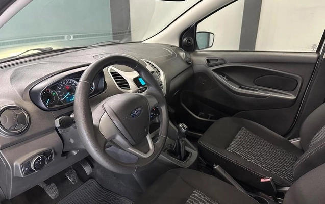 imagem-https://www.socarrao.com.br/sc-vehicle-images-prod/3888269/1790186432244-8408595_10_B_56e02722ba.jpeg