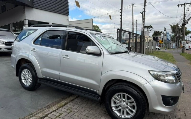 imagem-https://www.socarrao.com.br/sc-vehicle-images-prod/3888270/1789656191004-8483907_12_B_492a8a92c2.jpeg