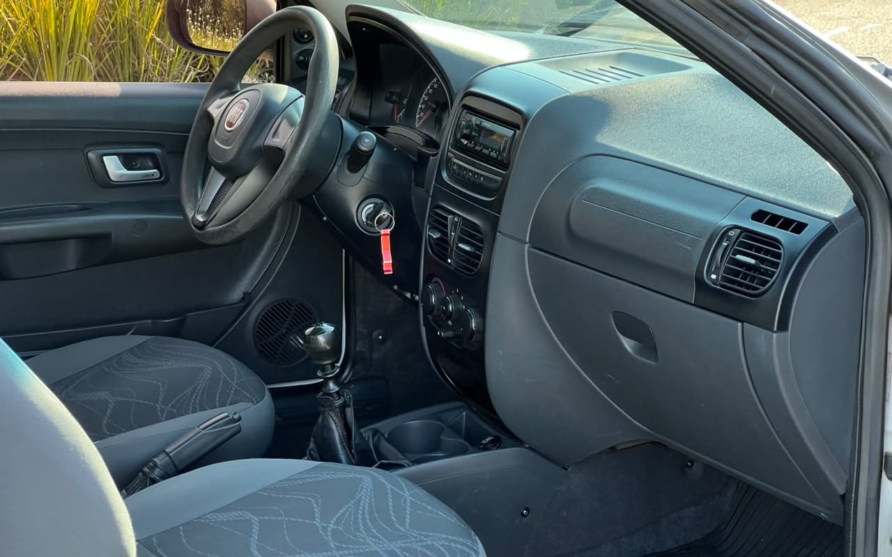 imagem-https://www.socarrao.com.br/sc-vehicle-images-prod/3888319/1789592423398-V2hhdHNBcHAgSW1hZ2UgMjAyNi0wOS0xNiBhdCAxNi40OS4wMSAoMSkuanBlZw.jpeg