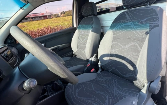imagem-https://www.socarrao.com.br/sc-vehicle-images-prod/3888319/1789592423667-V2hhdHNBcHAgSW1hZ2UgMjAyNi0wOS0xNiBhdCAxNi40OS4wMCAoMSkuanBlZw.jpeg