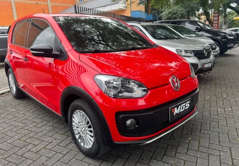Volkswagen Up! 2017 Vermelho — foto 1 de 3