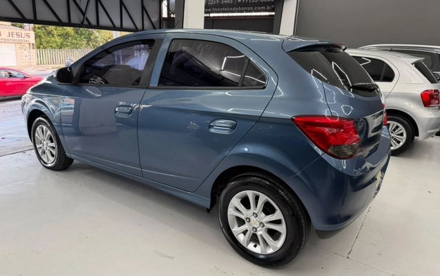 imagem-https://www.socarrao.com.br/sc-vehicle-images-prod/3888447/1789592587542-2_060220.jpg