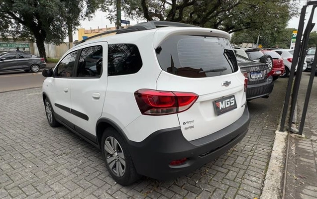 imagem-https://www.socarrao.com.br/sc-vehicle-images-prod/3888481/1789592718639-RHR-1F29_08.jpg