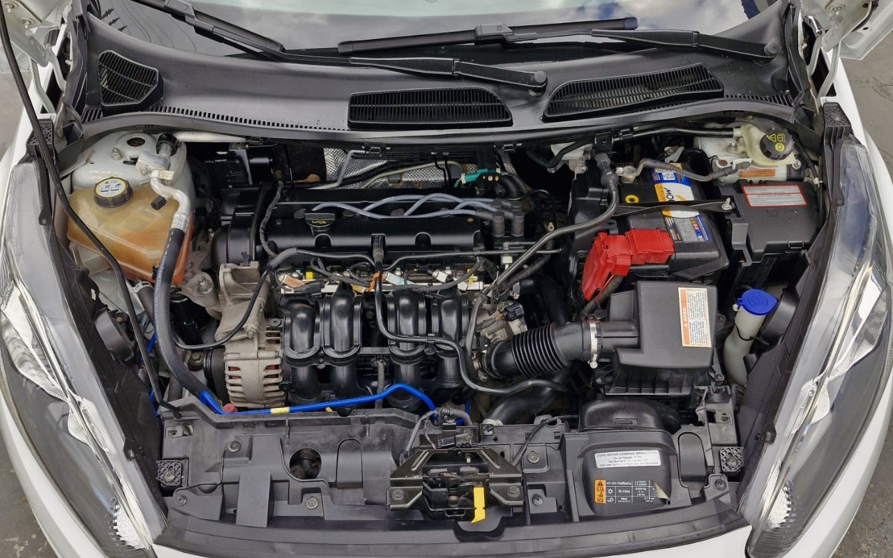 imagem-https://www.socarrao.com.br/sc-vehicle-images-prod/3888486/1789592830601-MTAuanBlZw.jpeg