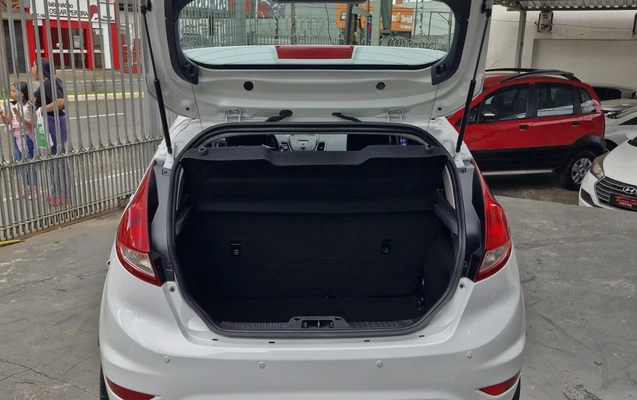 imagem-https://www.socarrao.com.br/sc-vehicle-images-prod/3888486/1789592831646-MTcuanBlZw.jpeg
