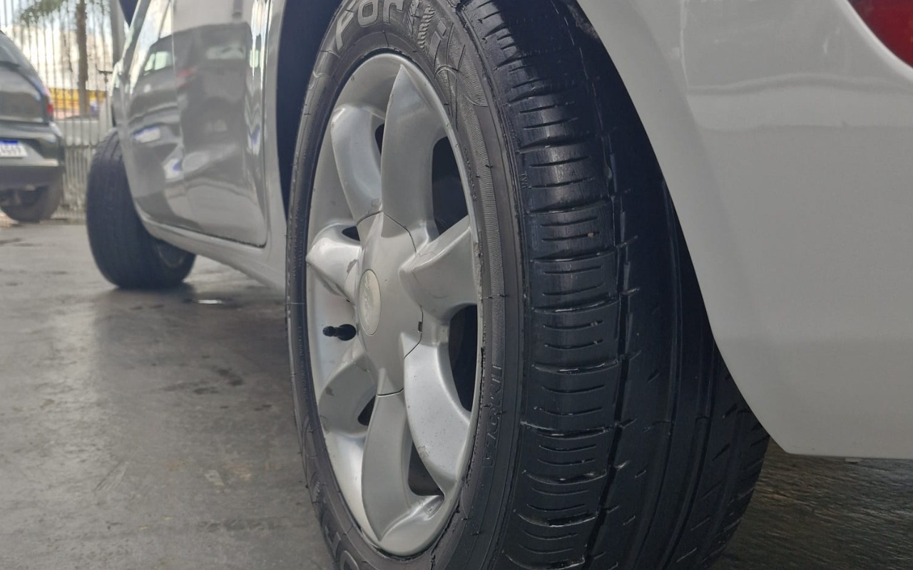 imagem-https://www.socarrao.com.br/sc-vehicle-images-prod/3888486/1789592831994-MTkuanBlZw.jpeg