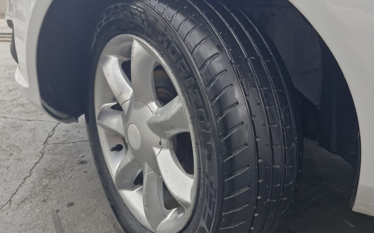 imagem-https://www.socarrao.com.br/sc-vehicle-images-prod/3888486/1789592832122-MjAuanBlZw.jpeg