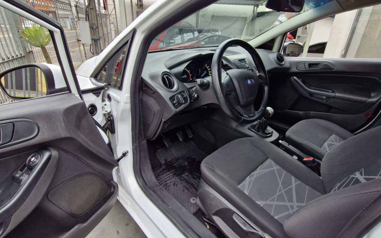 imagem-https://www.socarrao.com.br/sc-vehicle-images-prod/3888486/1789592832749-MjQuanBlZw.jpeg
