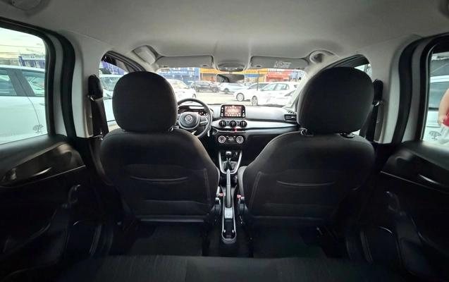 imagem-https://www.socarrao.com.br/sc-vehicle-images-prod/3888616/1789593124287-V2hhdHNBcHAgSW1hZ2UgMjAyNi0wOS0xNiBhdCAxOC4wOS41NyAoNSkuanBlZw.jpeg