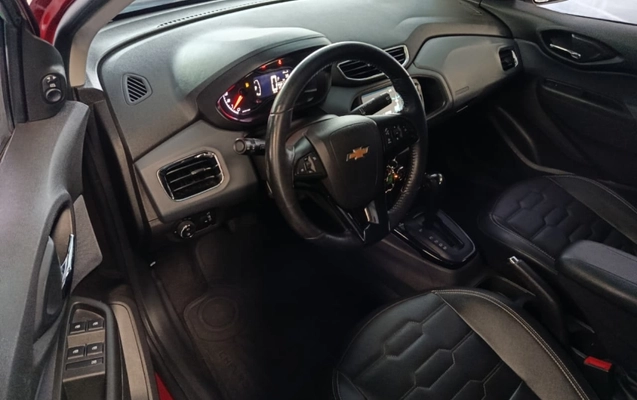 imagem-https://www.socarrao.com.br/sc-vehicle-images-prod/3888700/1789839563223-YLjfOtNtaAyRLr0u1WgAZsyjZxRgUh7z.jpg